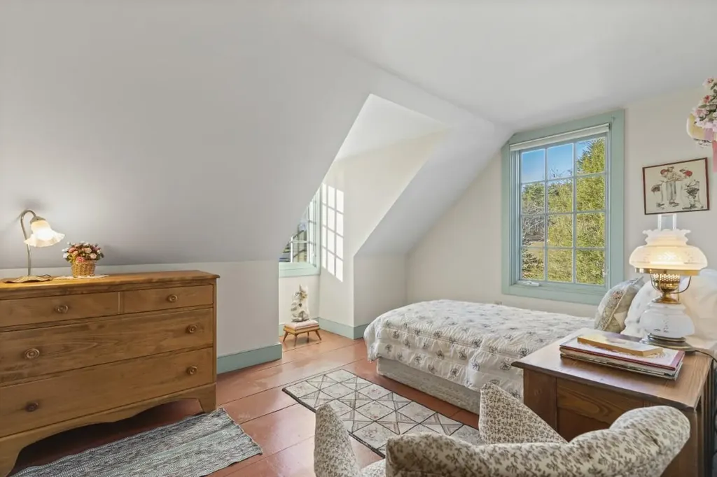 68 Belvedere Road Nobleboro ME 04555