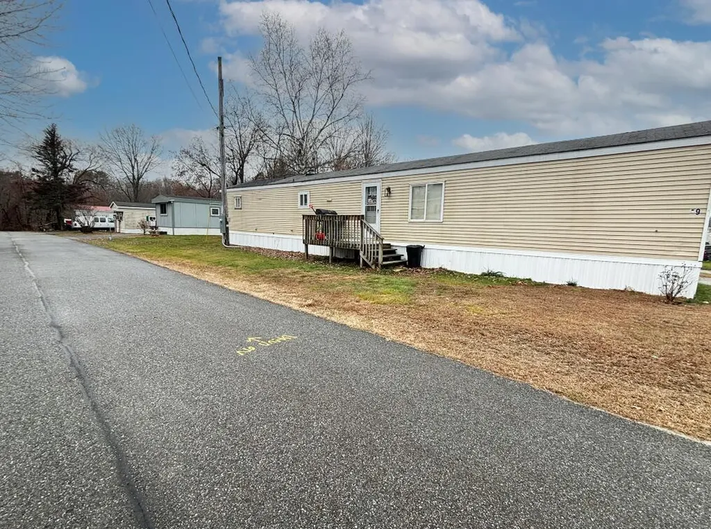 1007 Sabattus Street Lewiston ME 04240