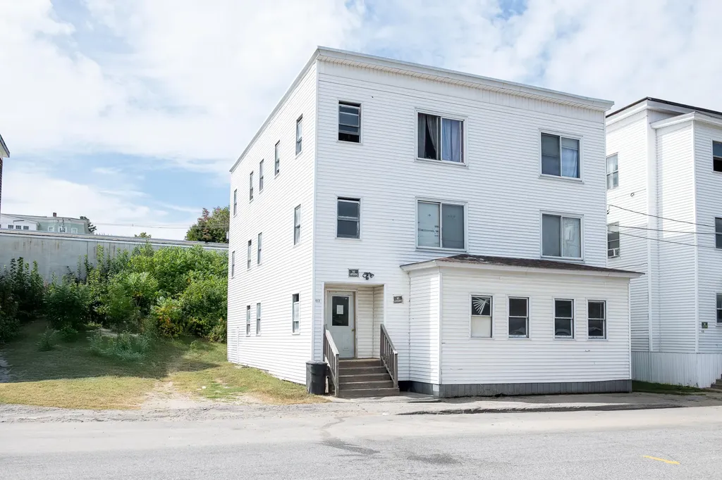 413 Cumberland Street Rumford ME 04276
