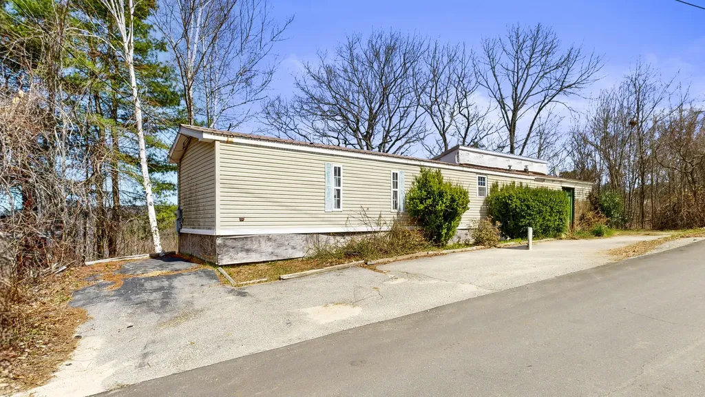 399 High Street Rumford ME 04276