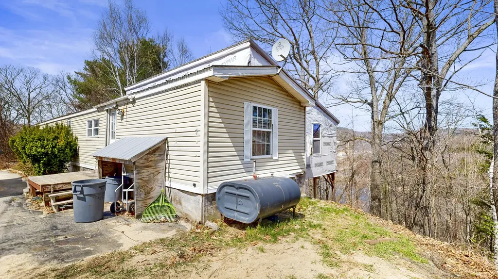 399 High Street Rumford ME 04276