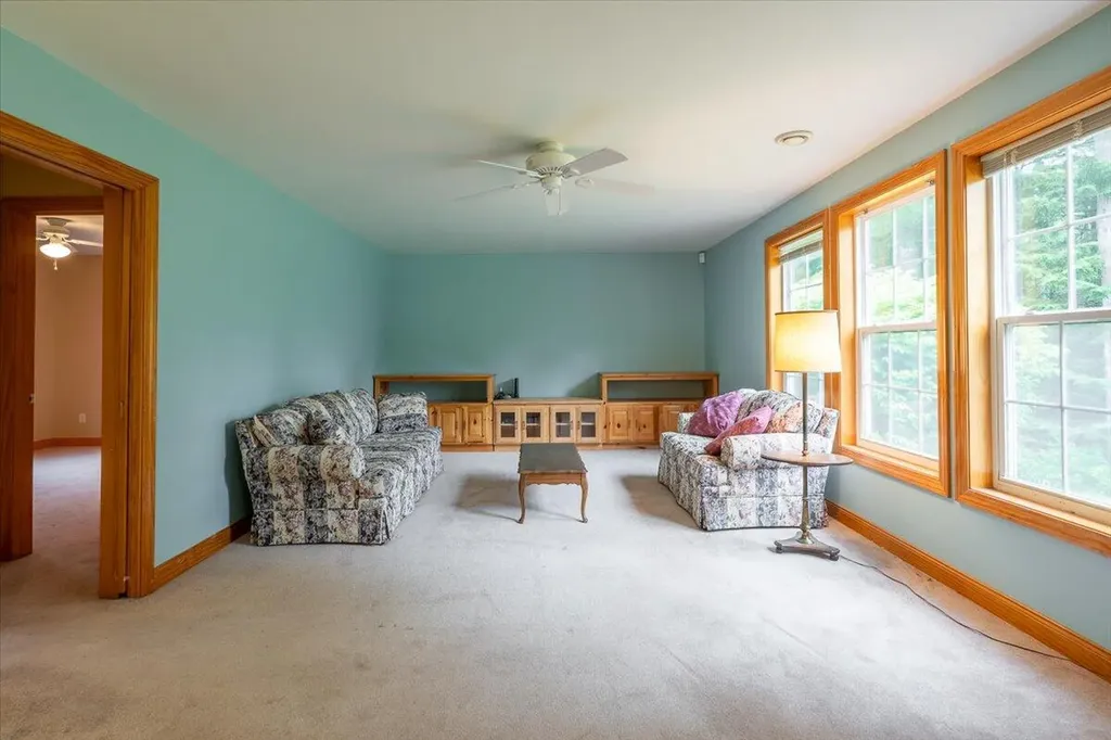 43 Tamarack Lane Cushing ME 04563