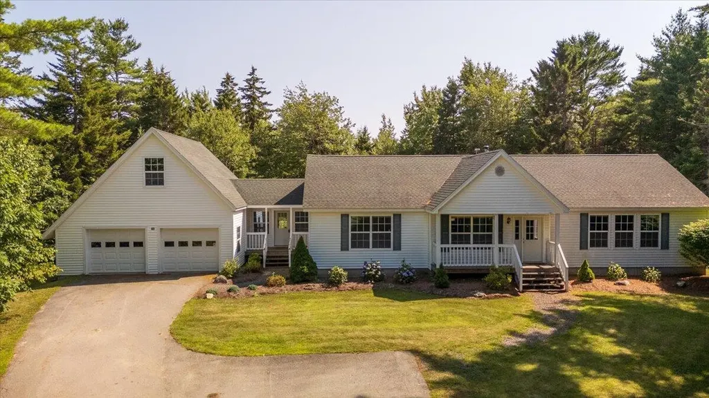 43 Tamarack Lane Cushing ME 04563