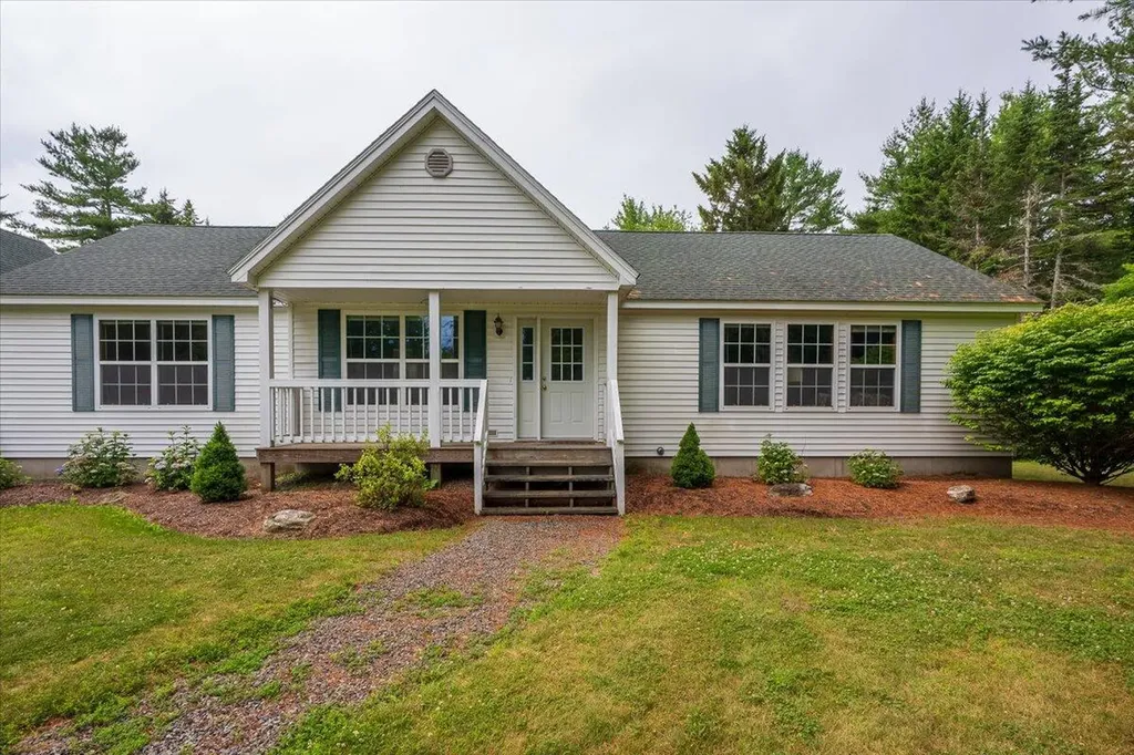 43 Tamarack Lane Cushing ME 04563