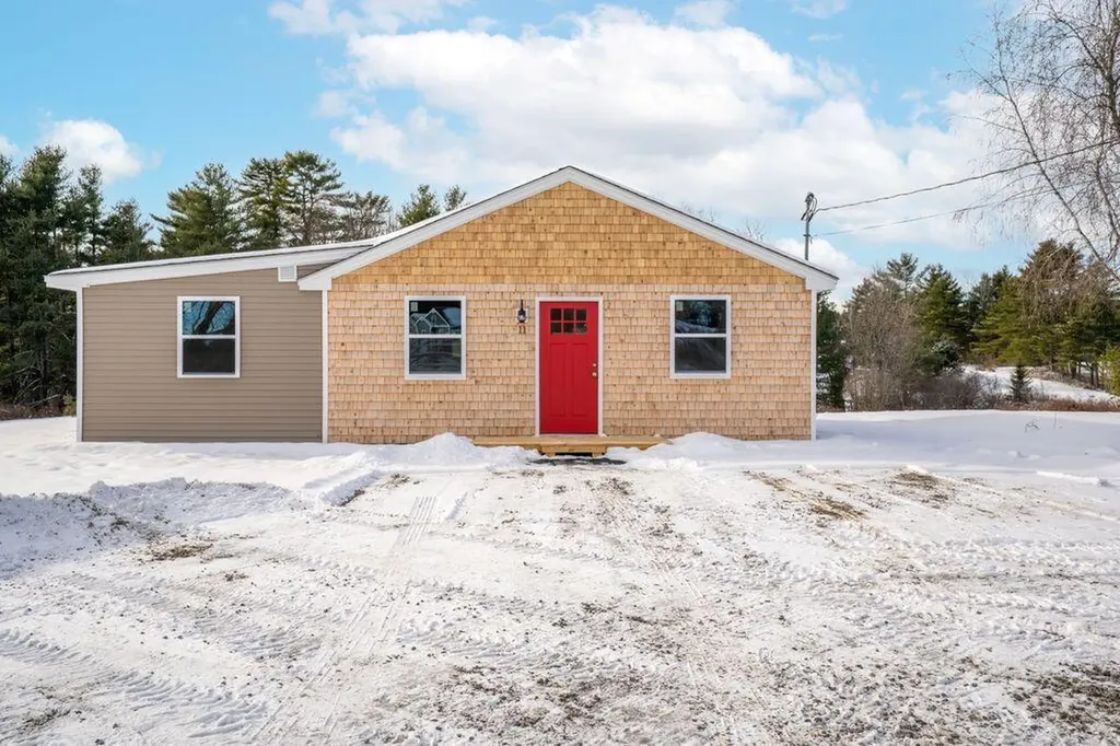 11 Dragonfly Lane Gorham ME 04038