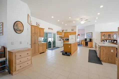 11 Sunrise Drive Hallowell ME 04347