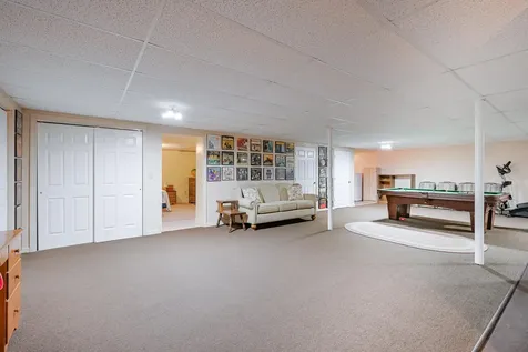 11 Sunrise Drive Hallowell ME 04347