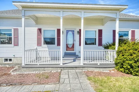11 Sunrise Drive Hallowell ME 04347