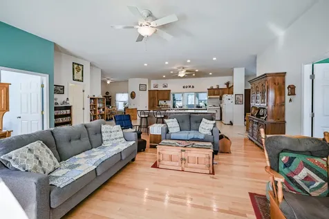 11 Sunrise Drive Hallowell ME 04347