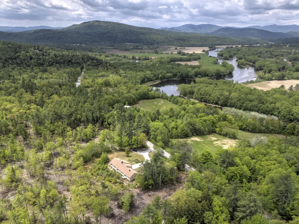 2139 Intervale Road Bethel ME 04217