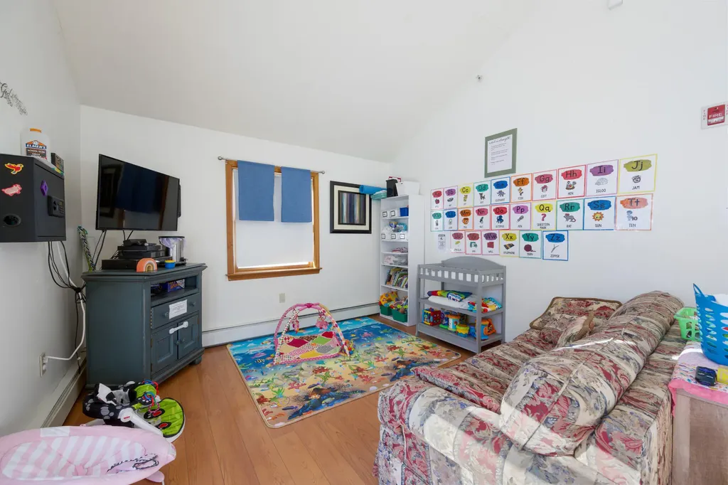 913 Essex Street Bangor ME 04401