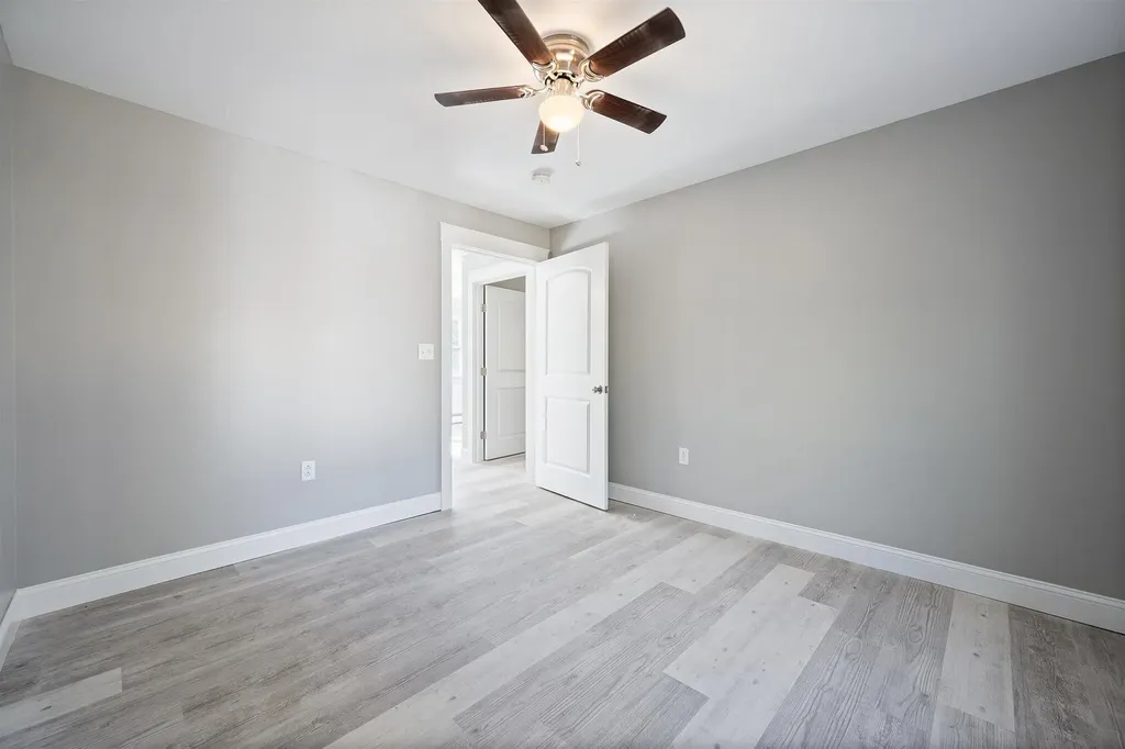 37 Lower Dedham Road Holden ME 04429