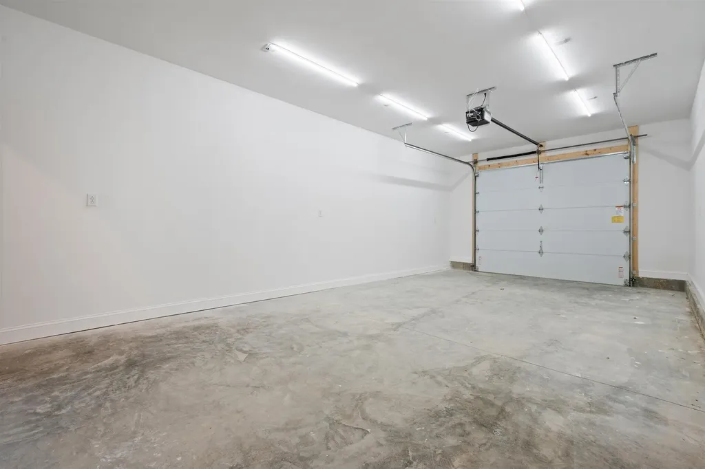 37 Lower Dedham Road Holden ME 04429