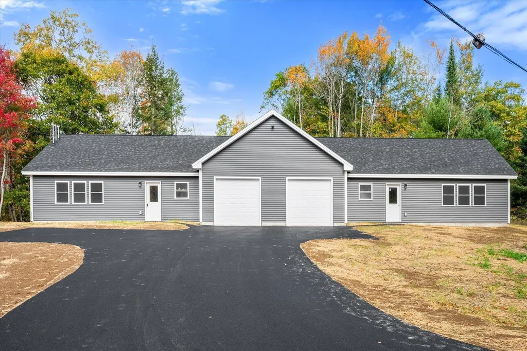 37 Lower Dedham Road Holden ME 04429