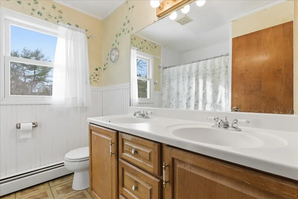 1011 Western Avenue Hampden ME 04444