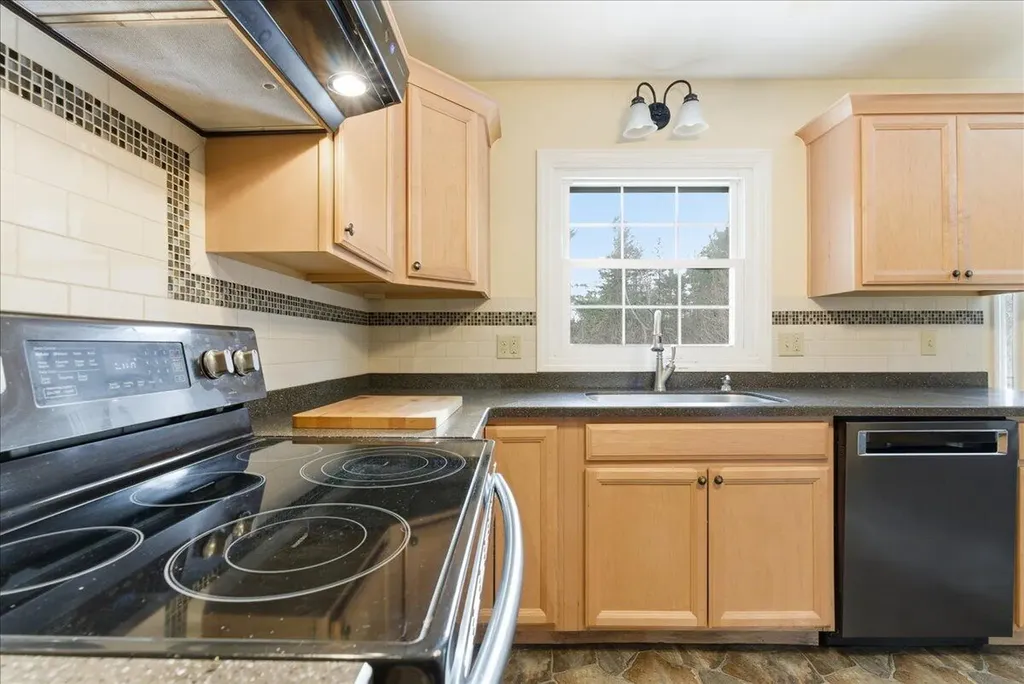 1011 Western Avenue Hampden ME 04444