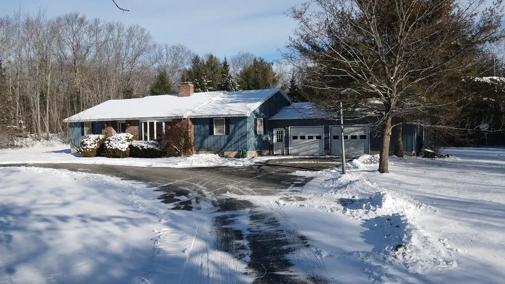 1261 Chase Road Veazie ME 04401