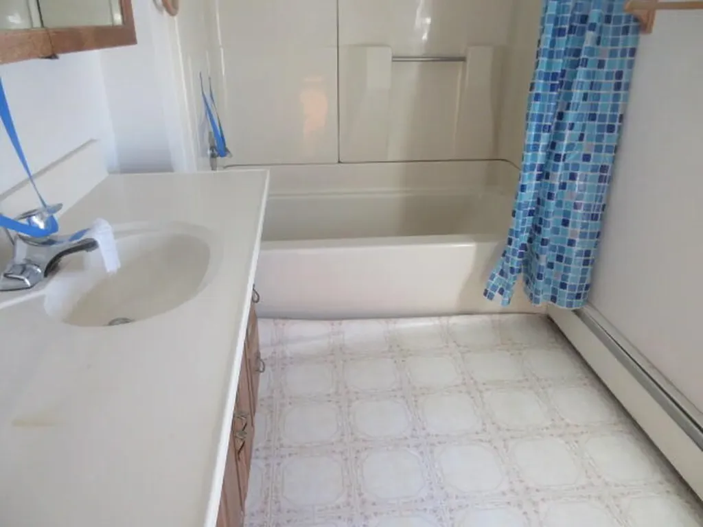 8 Gibbons Court Brewer ME 04412