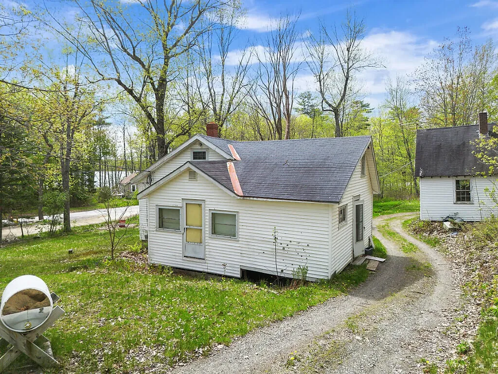 7 Frog Holler Lane Augusta ME 04330
