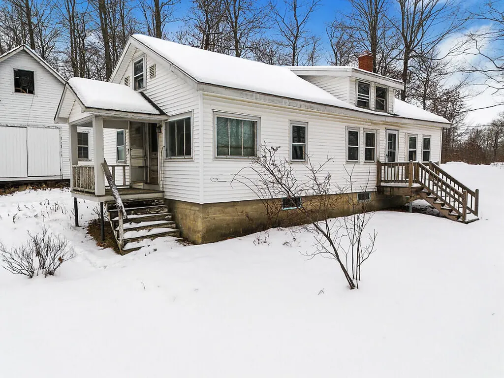7 Frog Holler Lane Augusta ME 04330