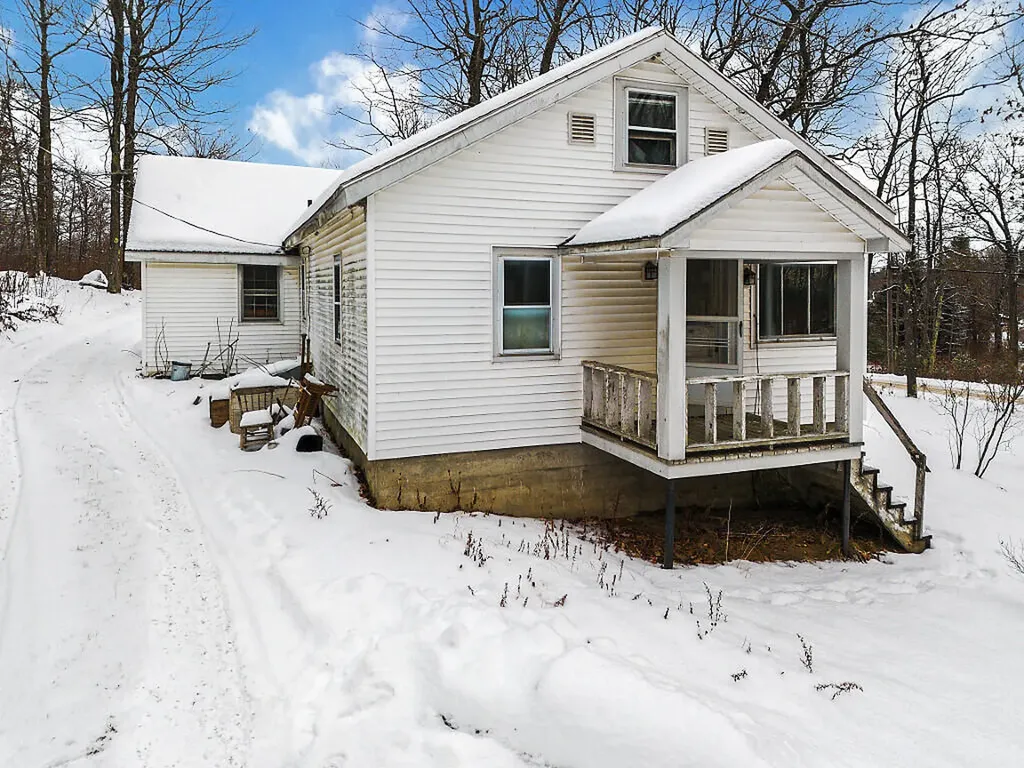 7 Frog Holler Lane Augusta ME 04330
