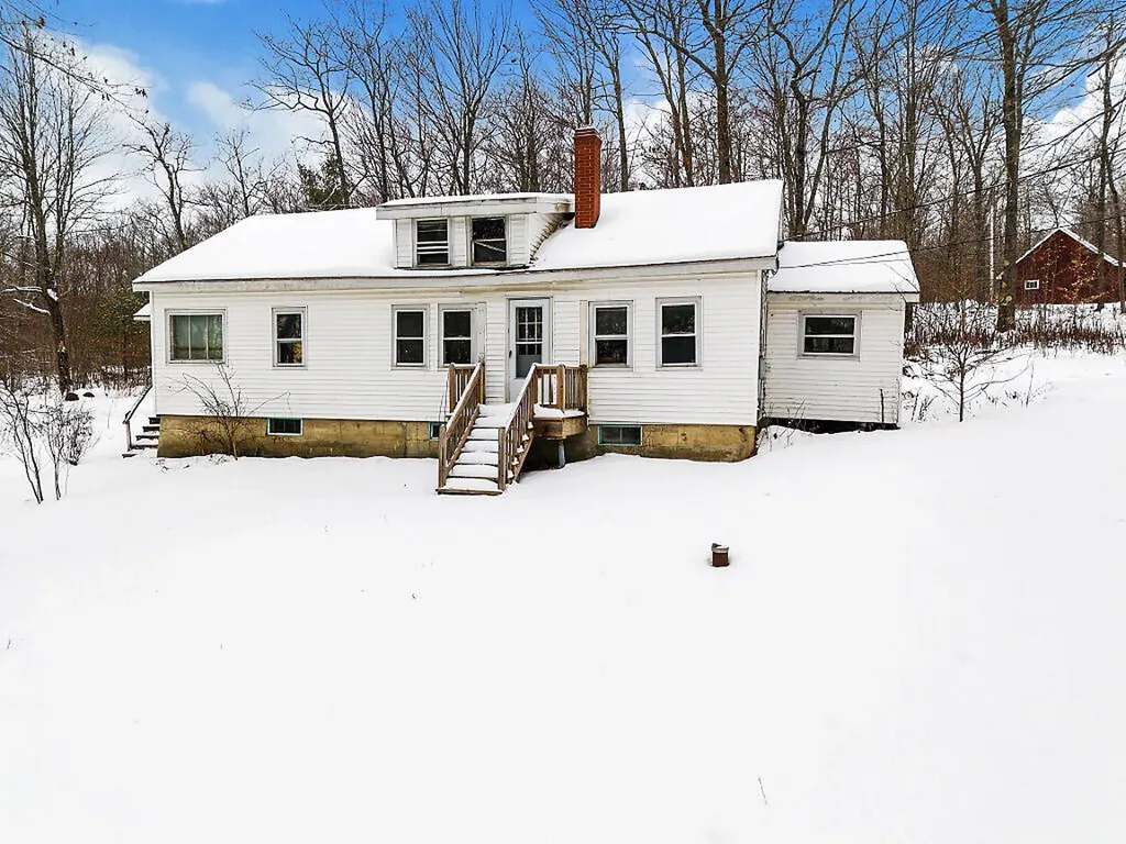 7 Frog Holler Lane Augusta ME 04330
