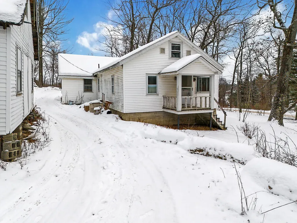 7 Frog Holler Lane Augusta ME 04330
