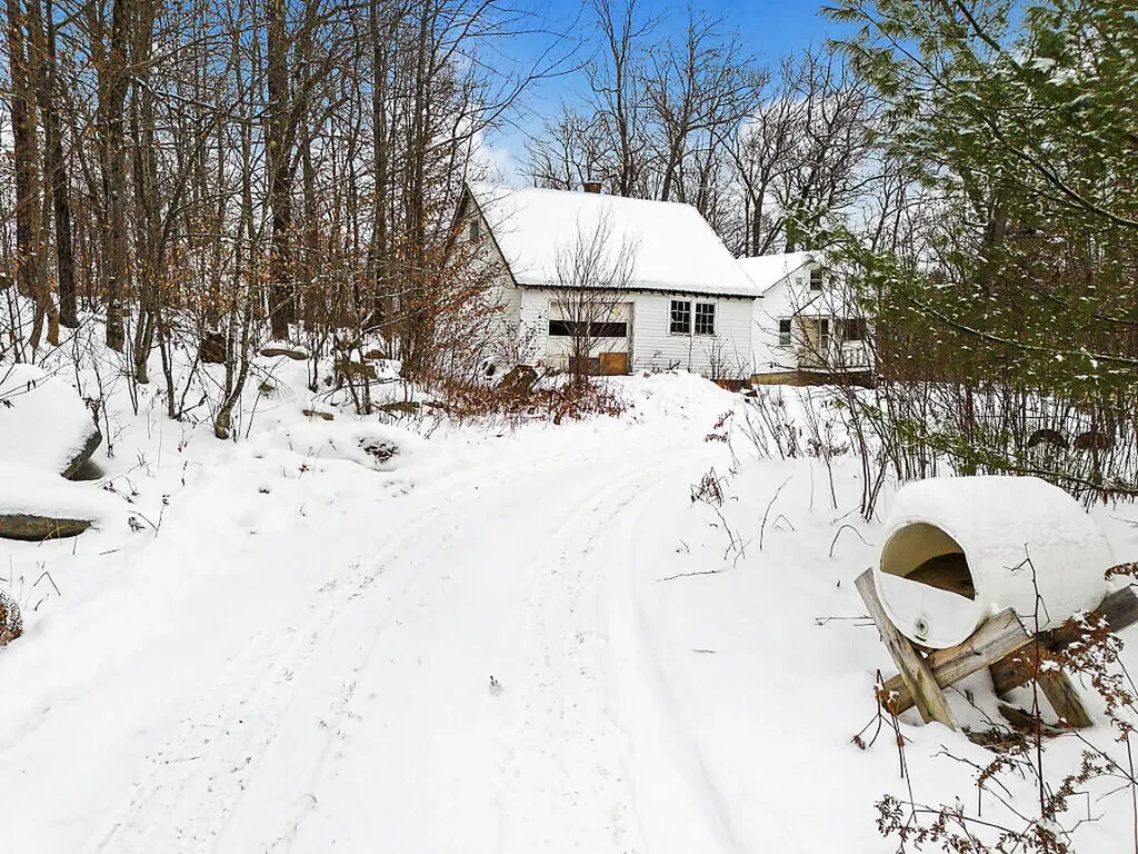 7 Frog Holler Lane Augusta ME 04330