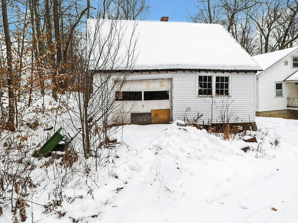 7 Frog Holler Lane Augusta ME 04330