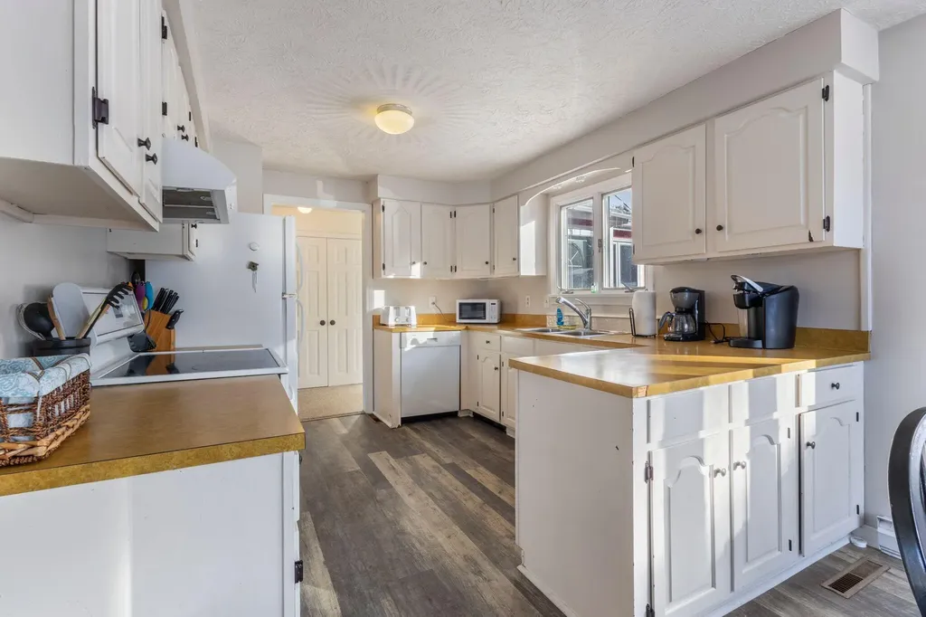 196 Chase Road Parsonsfield ME 04047