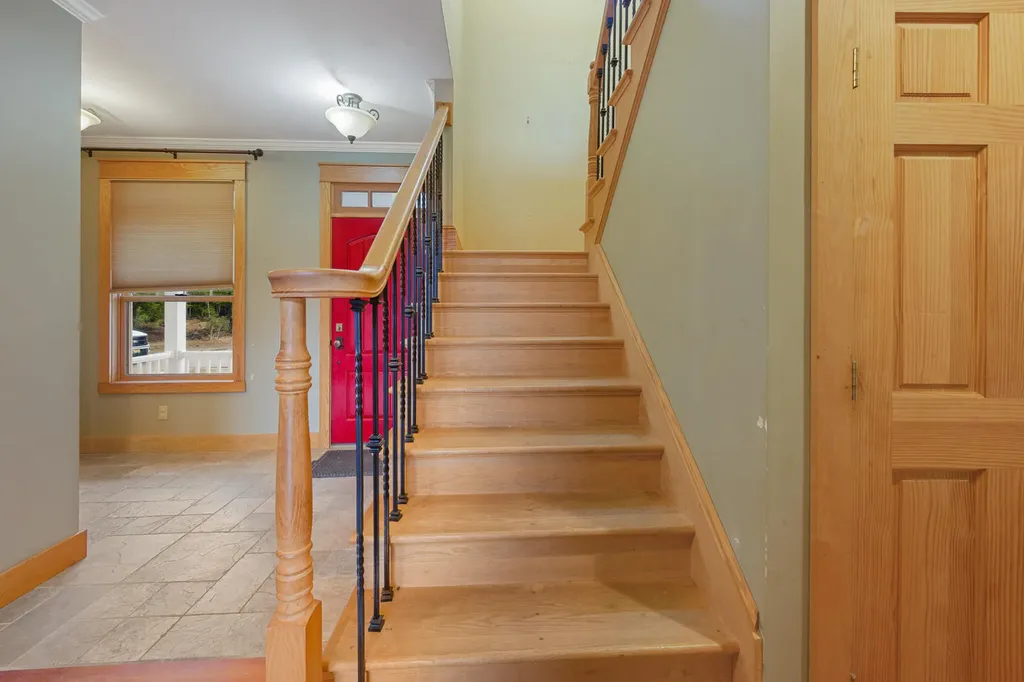 747 Western Avenue Hampden ME 04444