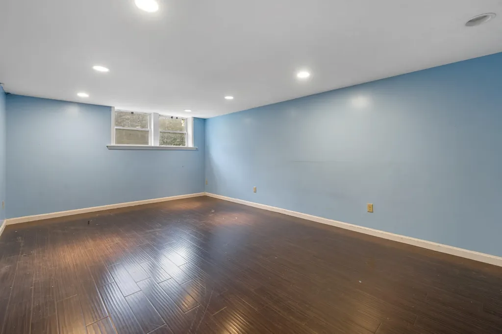 747 Western Avenue Hampden ME 04444