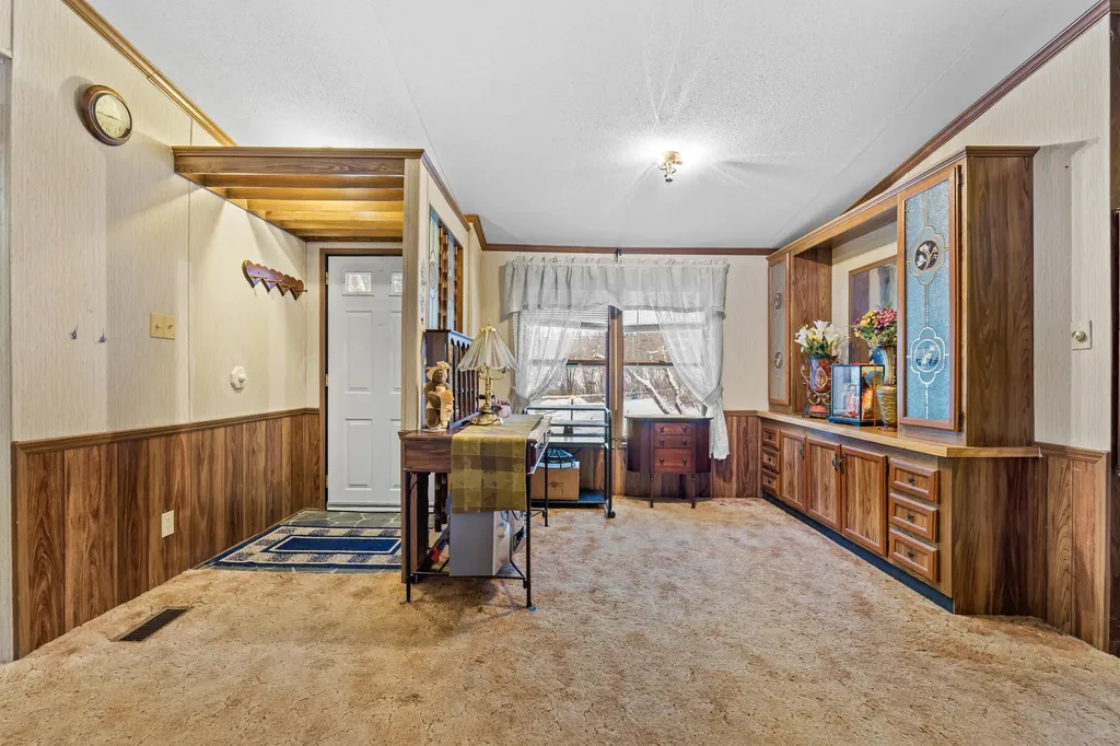 784 E Pond Road Nobleboro ME 04555