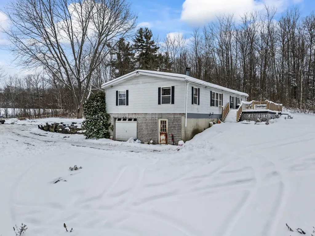 784 E Pond Road Nobleboro ME 04555