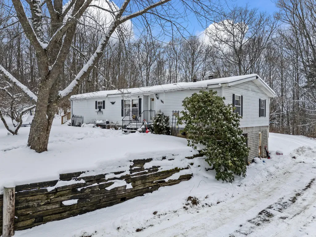 784 E Pond Road Nobleboro ME 04555