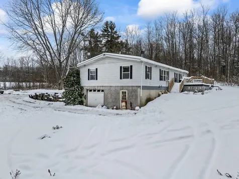 784 E Pond Road Nobleboro ME 04555