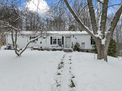 784 E Pond Road Nobleboro ME 04555