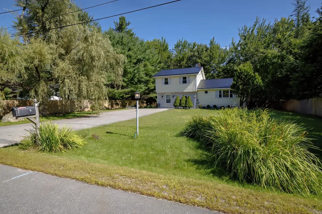 17 Mcdonald Avenue Ellsworth ME 04605