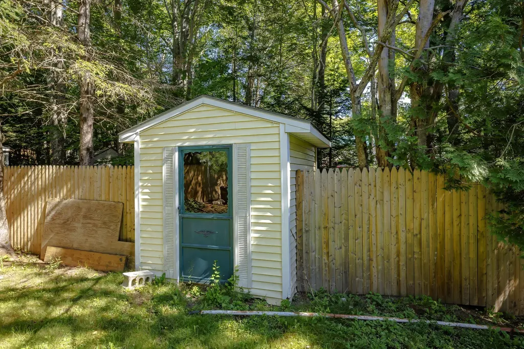 17 Mcdonald Avenue Ellsworth ME 04605