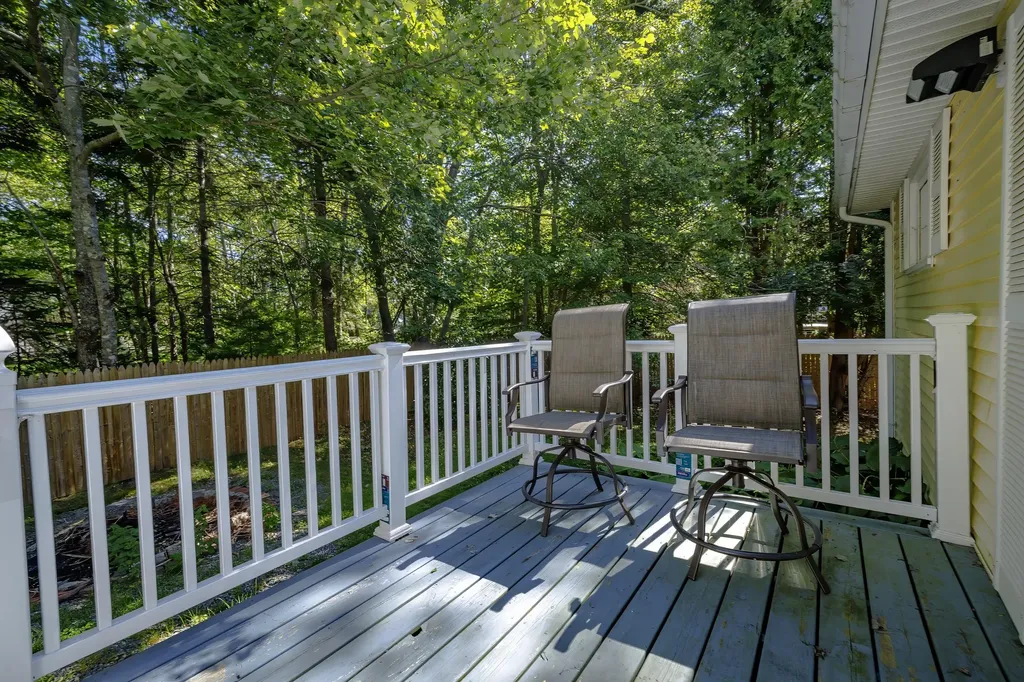 17 Mcdonald Avenue Ellsworth ME 04605