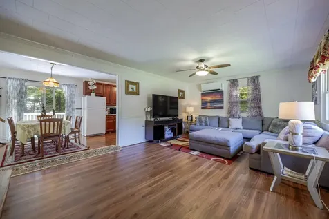17 Mcdonald Avenue Ellsworth ME 04605
