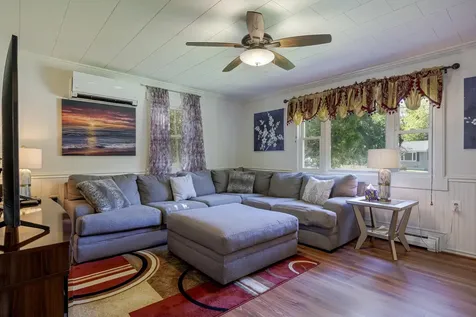17 Mcdonald Avenue Ellsworth ME 04605