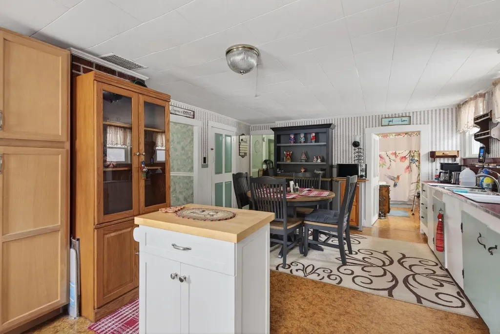 359 Royal Road Pownal ME 04069