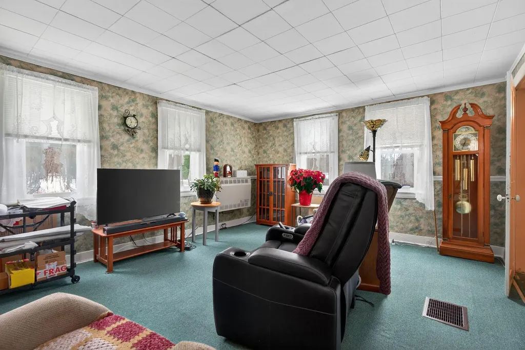 359 Royal Road Pownal ME 04069