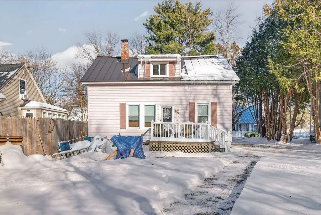 36 Edgemont Avenue Waterville ME 04901