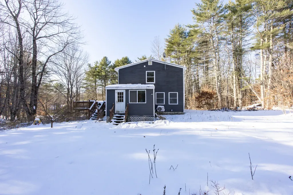 112 N Raymond Road Gray ME 04039