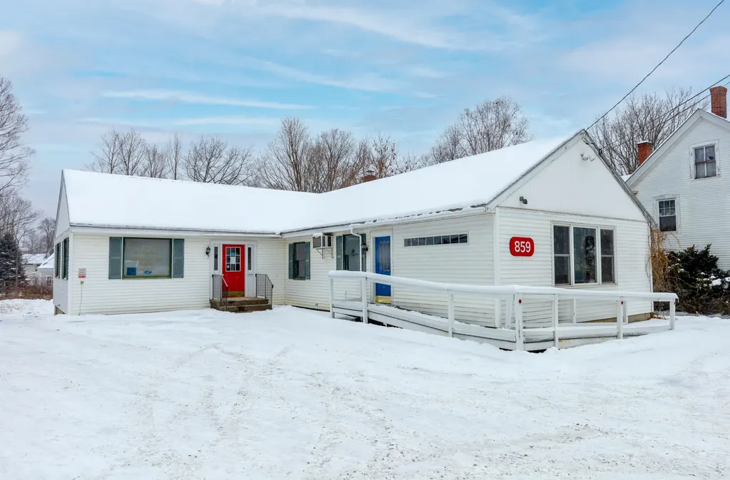 861 W Main Street Dover-foxcroft ME 04426