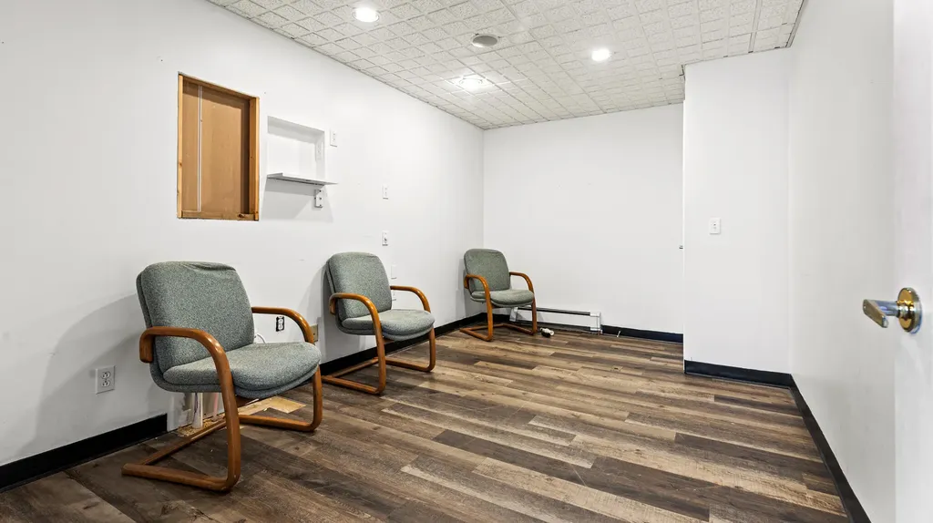 861 W Main Street Dover-foxcroft ME 04426