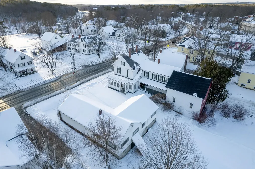 861 W Main Street Dover-foxcroft ME 04426