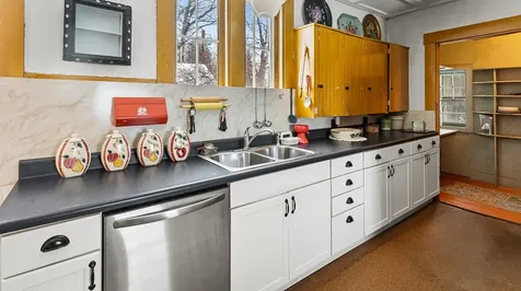 861 W Main Street Dover-foxcroft ME 04426